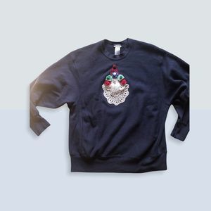 Santa’s on the way ! Medium size navy sweatshirt